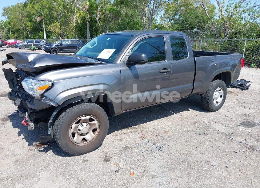 Photo 2 of 2016 Toyota Tacoma SR (VIN 5TFRX5GN8GX062166)