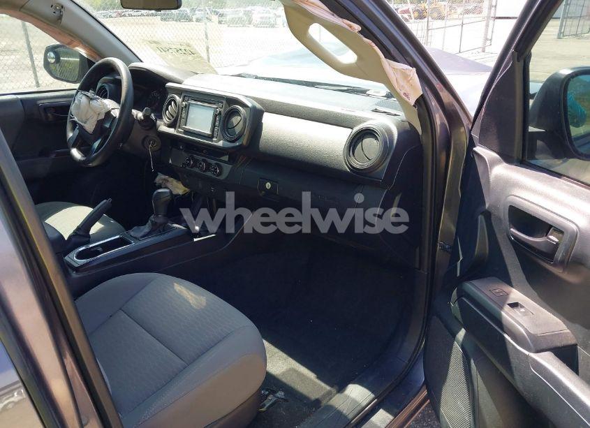 Photo 5 of 2016 Toyota Tacoma SR (VIN 5TFRX5GN8GX062166)