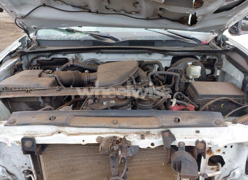 Photo 10 of 2017 Toyota Tacoma SR5 (VIN 5TFRX5GN8HX077669)