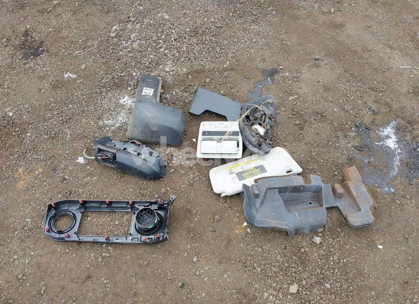 Photo 12 of 2017 Toyota Tacoma SR5 (VIN 5TFRX5GN8HX077669)