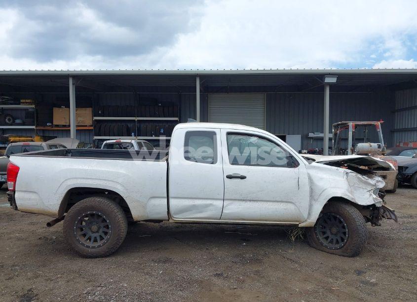 Photo 14 of 2017 Toyota Tacoma SR5 (VIN 5TFRX5GN8HX077669)