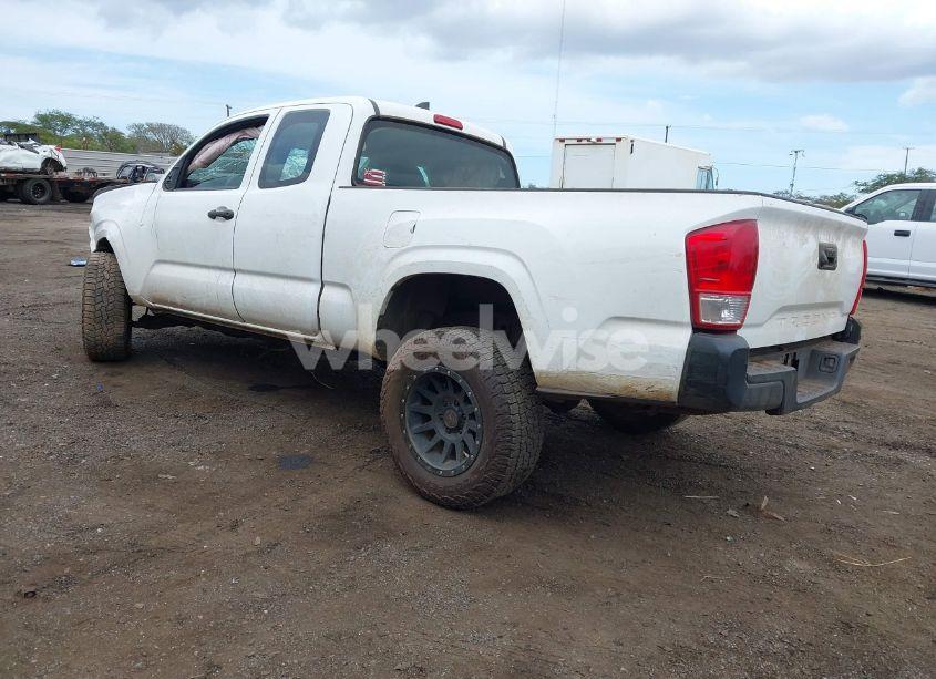 Photo 3 of 2017 Toyota Tacoma SR5 (VIN 5TFRX5GN8HX077669)