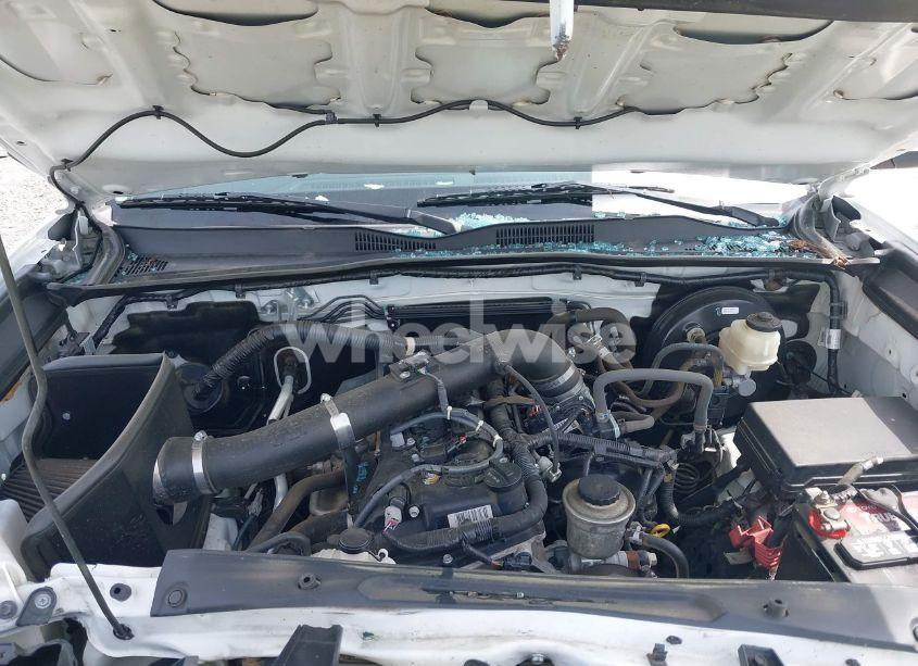 Photo 10 of 2017 Toyota Tacoma SR (VIN 5TFRX5GN8HX083181)