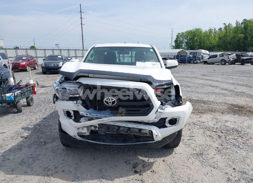 Photo 11 of 2017 Toyota Tacoma SR (VIN 5TFRX5GN8HX083181)