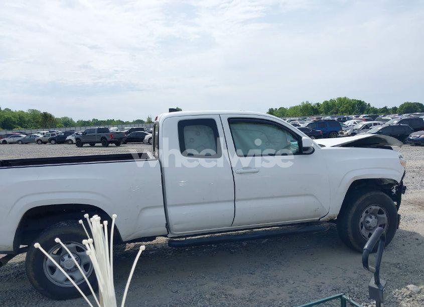 Photo 12 of 2017 Toyota Tacoma SR (VIN 5TFRX5GN8HX083181)