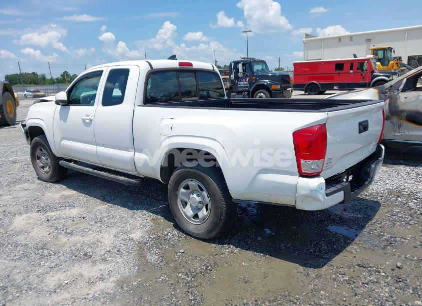 Photo 3 of 2017 Toyota Tacoma SR (VIN 5TFRX5GN8HX083181)