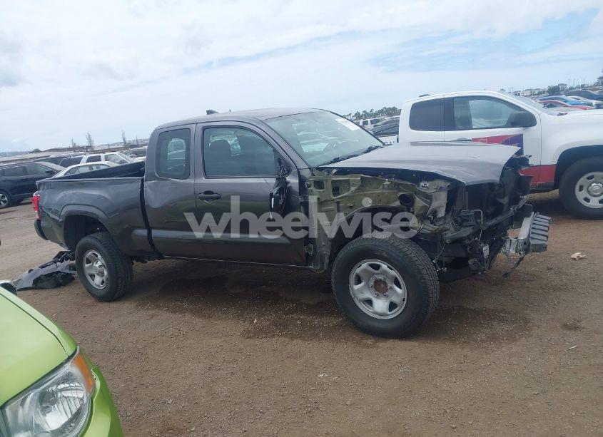Photo 14 of 2017 Toyota Tacoma SR (VIN 5TFRX5GN8HX085139)