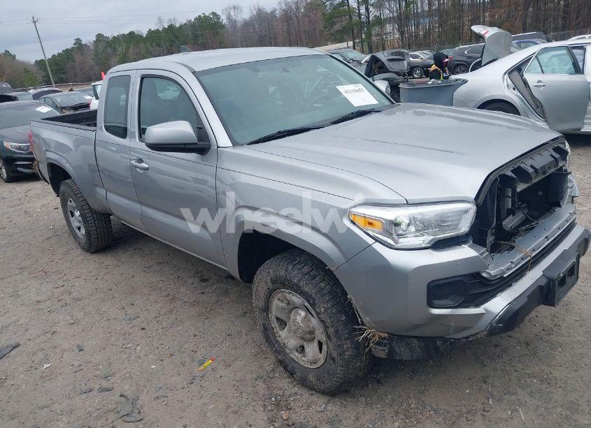 2017 Toyota Tacoma SR (VIN 5TFRX5GN8HX097310) main photo
