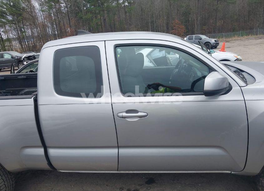 Photo 13 of 2017 Toyota Tacoma SR (VIN 5TFRX5GN8HX097310)