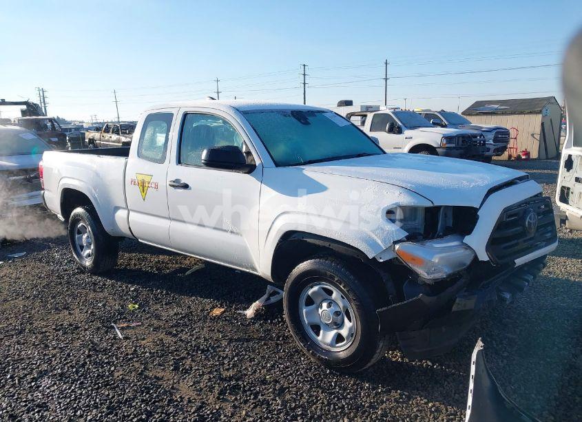 2018 Toyota Tacoma SR (VIN 5TFRX5GN8JX104715) main photo
