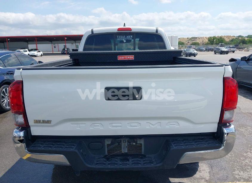 Photo 15 of 2018 Toyota Tacoma SR5 (VIN 5TFRX5GN8JX109283)