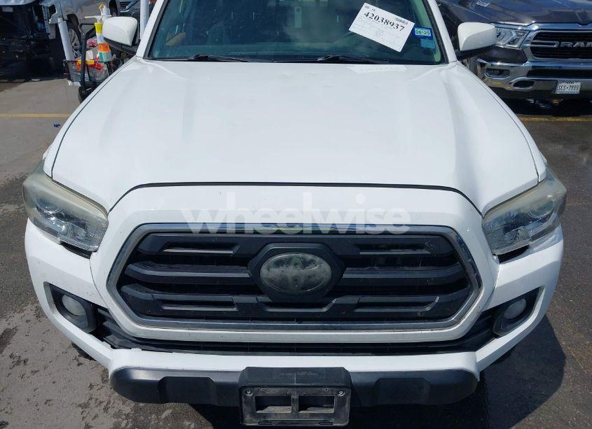 Photo 6 of 2018 Toyota Tacoma SR5 (VIN 5TFRX5GN8JX109283)
