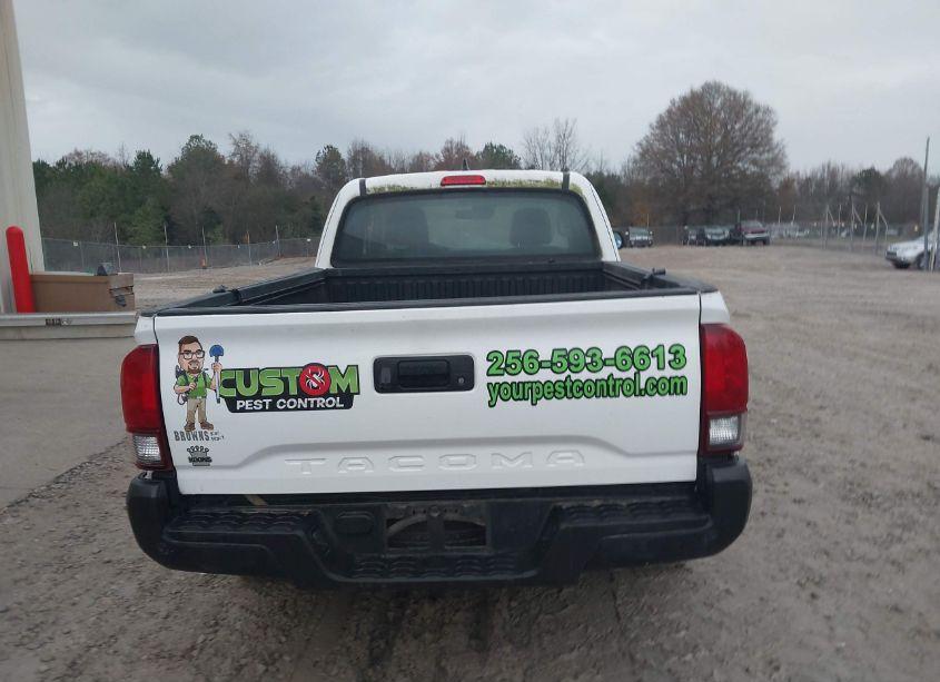 Photo 16 of 2018 Toyota Tacoma SR (VIN 5TFRX5GN8JX119022)