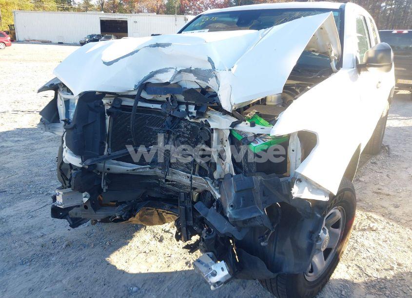 Photo 6 of 2019 Toyota Tacoma SR (VIN 5TFRX5GN8KX149266)
