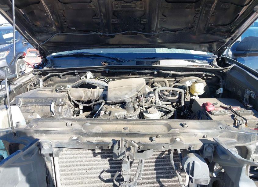 Photo 10 of 2020 Toyota Tacoma SR (VIN 5TFRX5GN8LX179353)