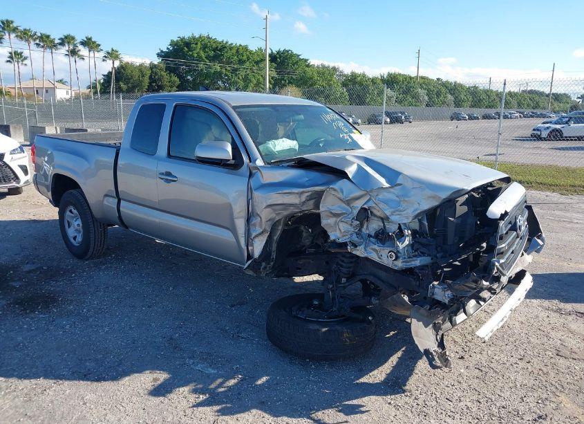 2016 Toyota Tacoma SR (VIN 5TFRX5GN9GX063875) main photo