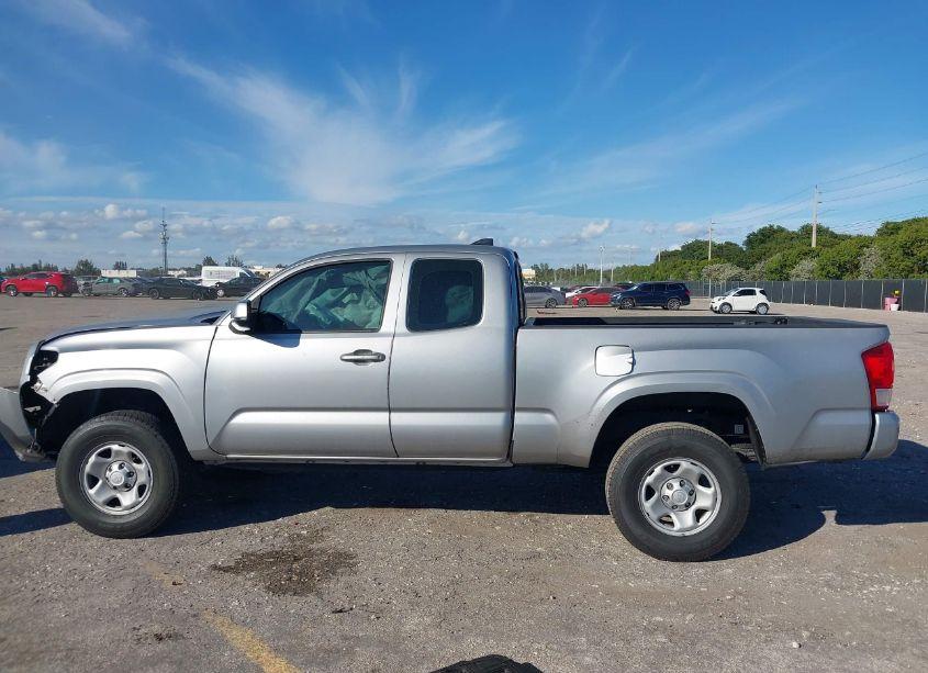 Photo 14 of 2016 Toyota Tacoma SR (VIN 5TFRX5GN9GX063875)