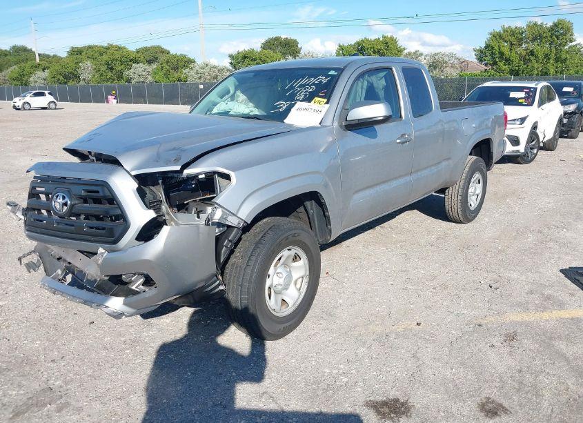 Photo 2 of 2016 Toyota Tacoma SR (VIN 5TFRX5GN9GX063875)