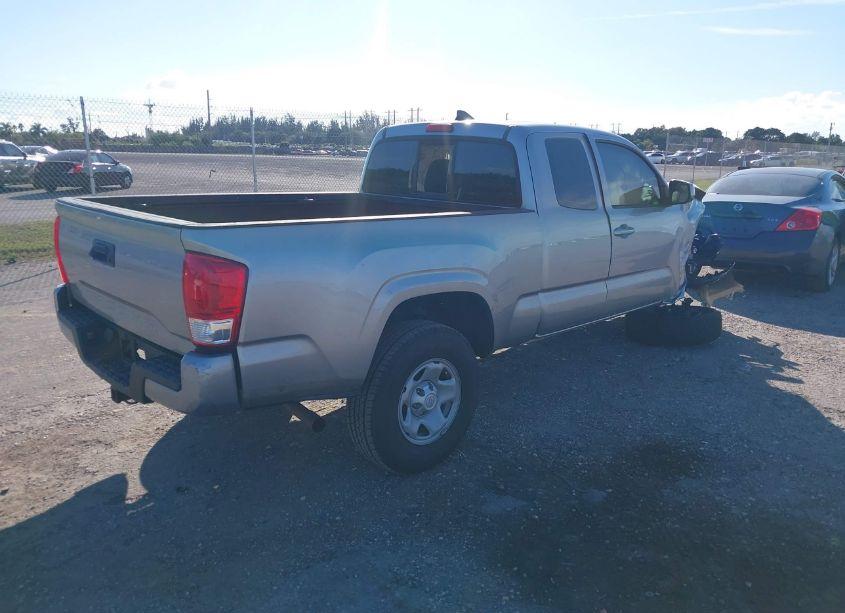 Photo 4 of 2016 Toyota Tacoma SR (VIN 5TFRX5GN9GX063875)