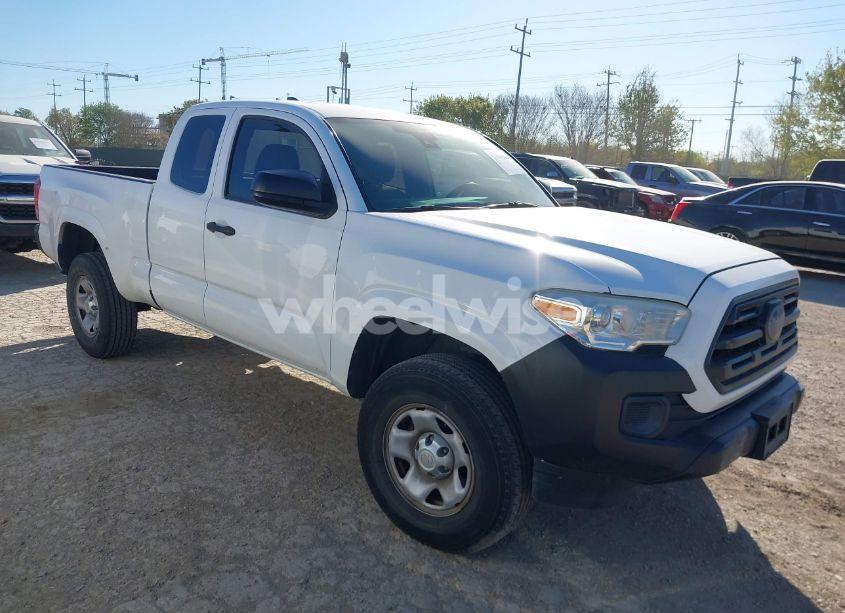2018 Toyota Tacoma SR (VIN 5TFRX5GN9JX109082) main photo