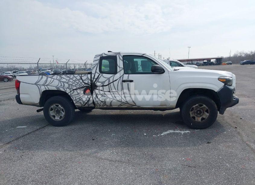 Photo 13 of 2018 Toyota Tacoma SR (VIN 5TFRX5GN9JX114752)