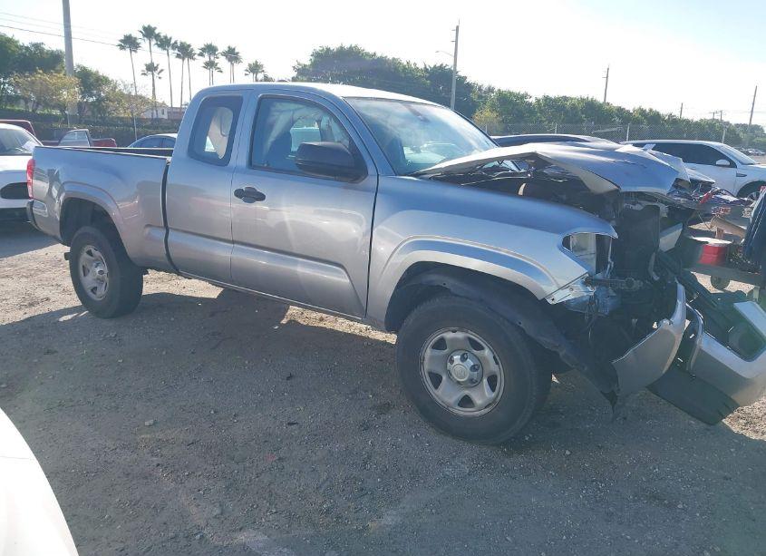 2018 Toyota Tacoma SR (VIN 5TFRX5GN9JX125413) main photo