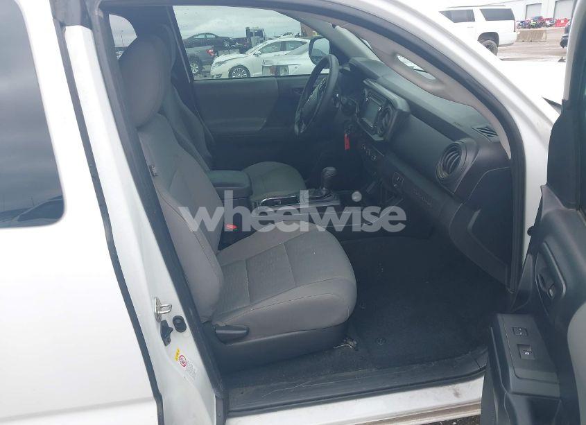 Photo 5 of 2019 Toyota Tacoma SR (VIN 5TFRX5GN9KX142424)