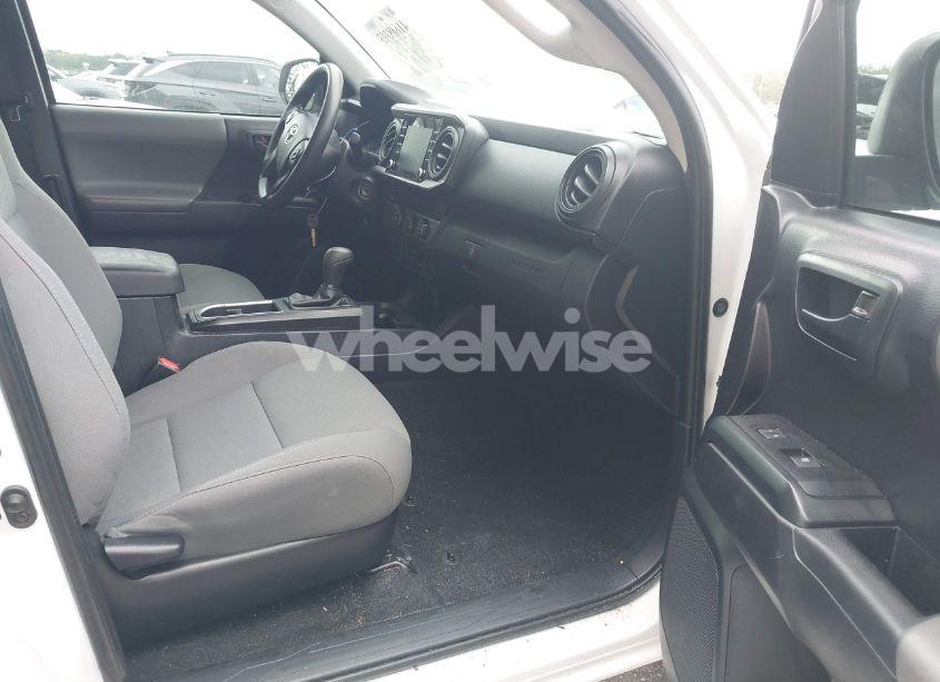 Photo 5 of 2020 Toyota Tacoma SR (VIN 5TFRX5GN9LX179393)