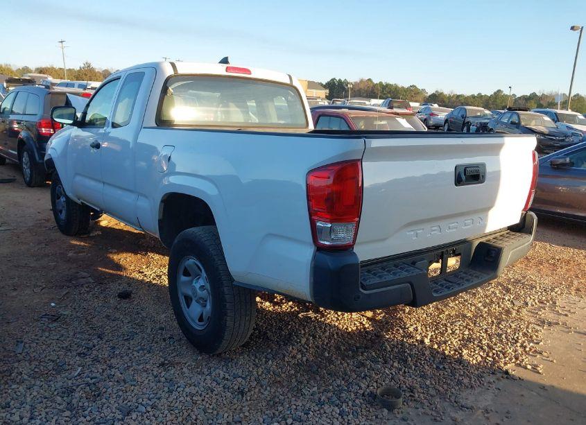Photo 3 of 2016 Toyota Tacoma SR (VIN 5TFRX5GNXGX070253)