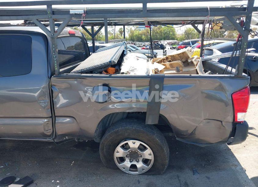 Photo 6 of 2016 Toyota Tacoma SR (VIN 5TFRX5GNXGX071855)