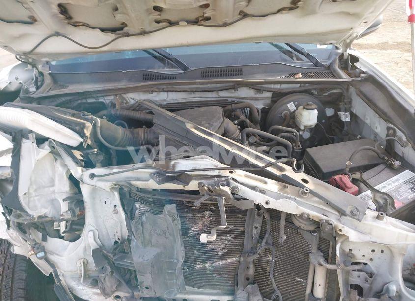 Photo 10 of 2017 Toyota Tacoma SR (VIN 5TFRX5GNXHX097499)