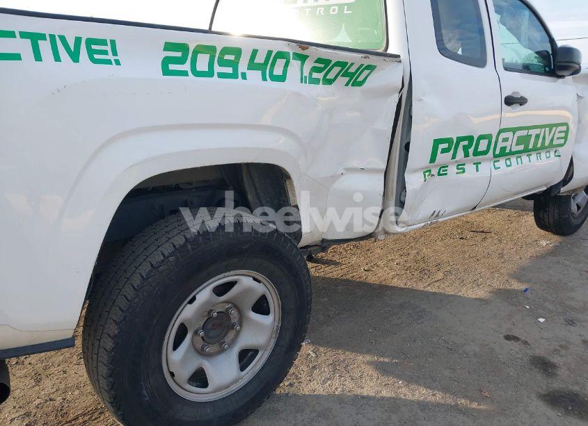 Photo 17 of 2017 Toyota Tacoma SR (VIN 5TFRX5GNXHX097499)