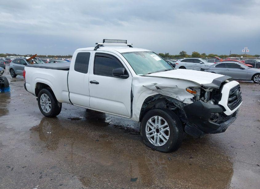 2018 Toyota Tacoma SR (VIN 5TFRX5GNXJX112539) main photo