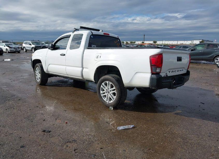 Photo 3 of 2018 Toyota Tacoma SR (VIN 5TFRX5GNXJX112539)