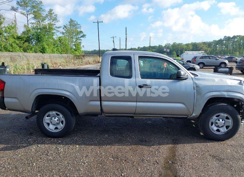 Photo 13 of 2018 Toyota Tacoma SR (VIN 5TFRX5GNXJX125176)