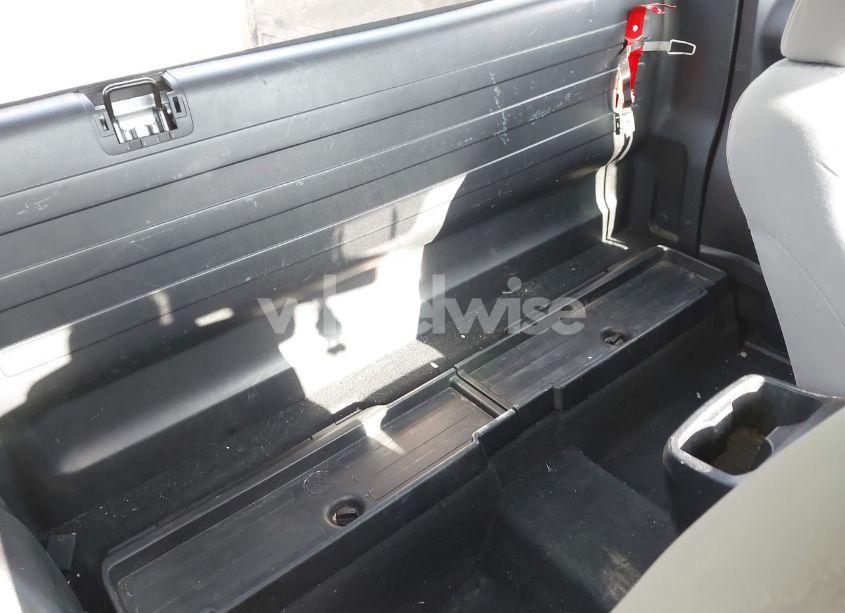 Photo 8 of 2018 Toyota Tacoma SR (VIN 5TFRX5GNXJX125176)