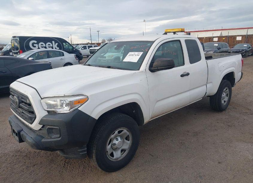 Photo 2 of 2019 Toyota Tacoma SR (VIN 5TFRX5GNXKX147793)