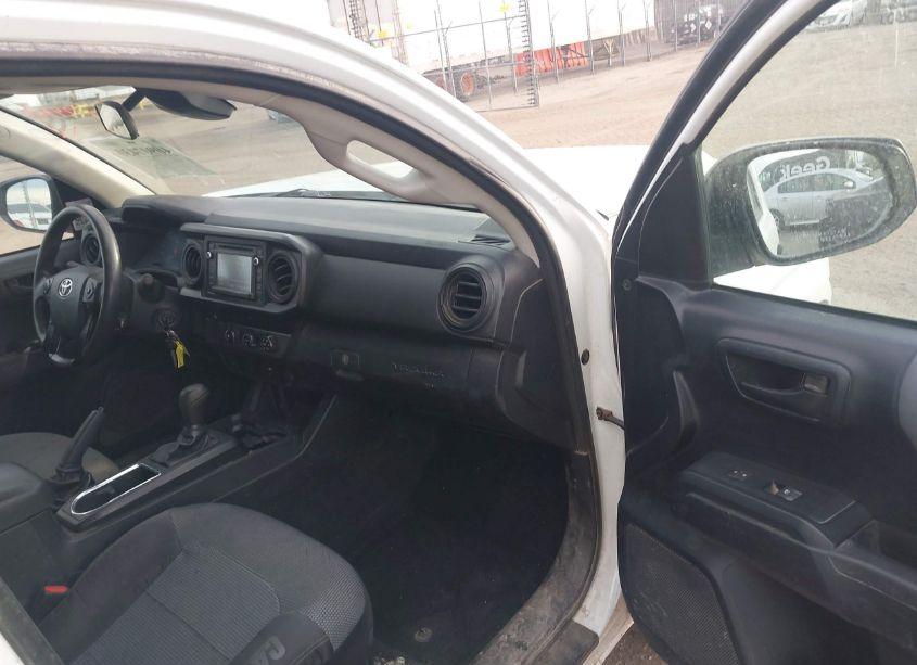 Photo 5 of 2019 Toyota Tacoma SR (VIN 5TFRX5GNXKX147793)