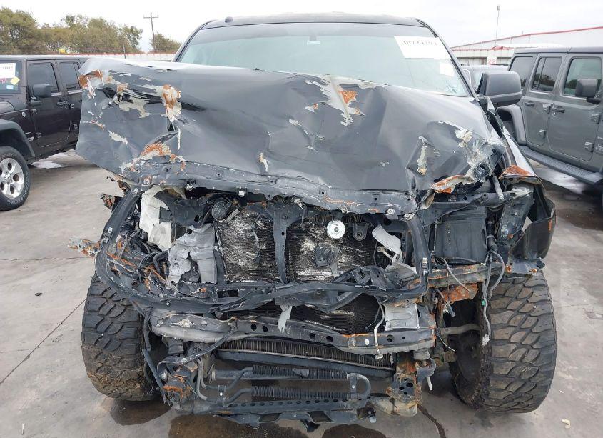 Photo 6 of 2010 Toyota Tundra GRADE 5.7L V8 (VIN 5TFRY5F10AX095455)