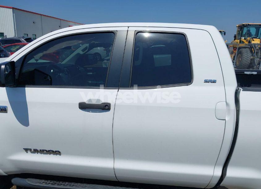 Photo 15 of 2017 Toyota Tundra SR5 5.7L V8 (VIN 5TFRY5F10HX213529)