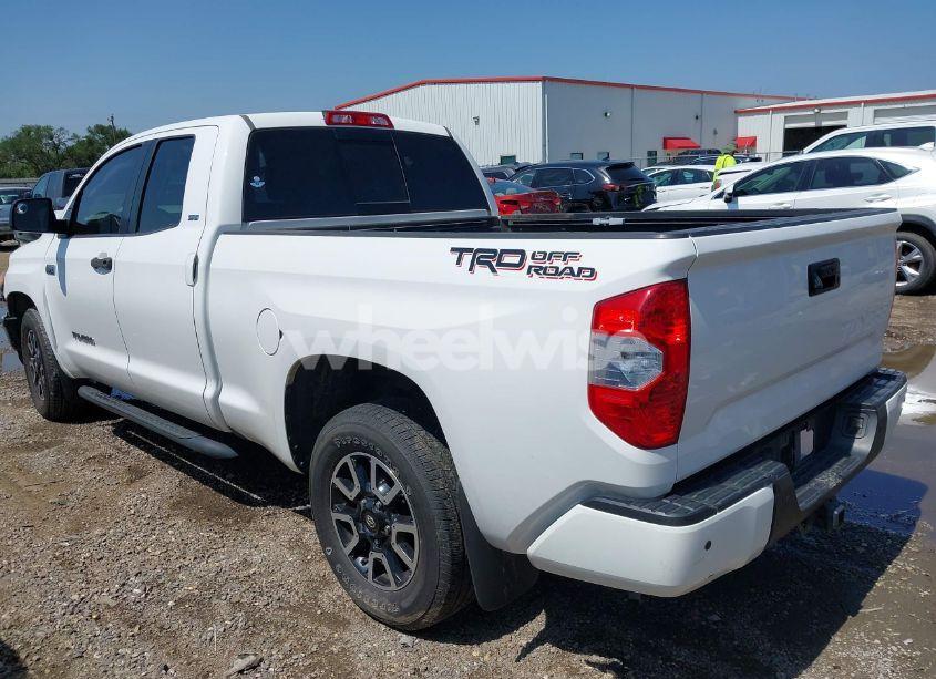 Photo 3 of 2017 Toyota Tundra SR5 5.7L V8 (VIN 5TFRY5F10HX213529)