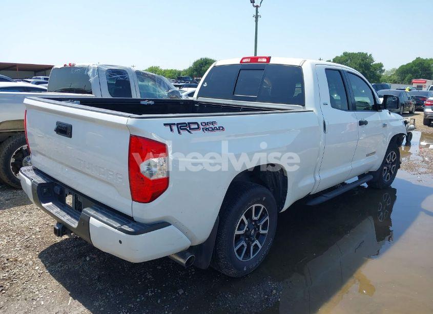 Photo 4 of 2017 Toyota Tundra SR5 5.7L V8 (VIN 5TFRY5F10HX213529)