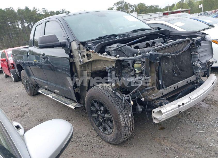 2019 Toyota Tundra SR5 5.7L V8 (VIN 5TFRY5F10KX253391) main photo