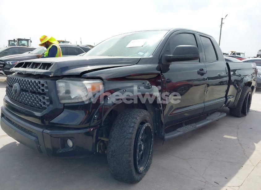 Photo 2 of 2020 Toyota Tundra SR5 (VIN 5TFRY5F10LX268961)