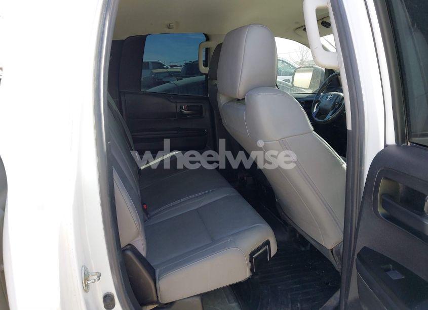 Photo 8 of 2021 Toyota Tundra SR (VIN 5TFRY5F10MX275281)