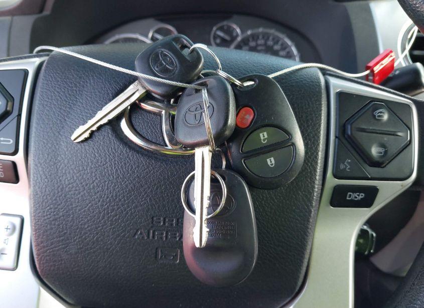 Photo 11 of 2015 Toyota Tundra SR5 5.7L V8 (VIN 5TFRY5F11FX182322)