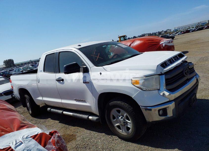 Photo 14 of 2015 Toyota Tundra SR5 5.7L V8 (VIN 5TFRY5F11FX185561)