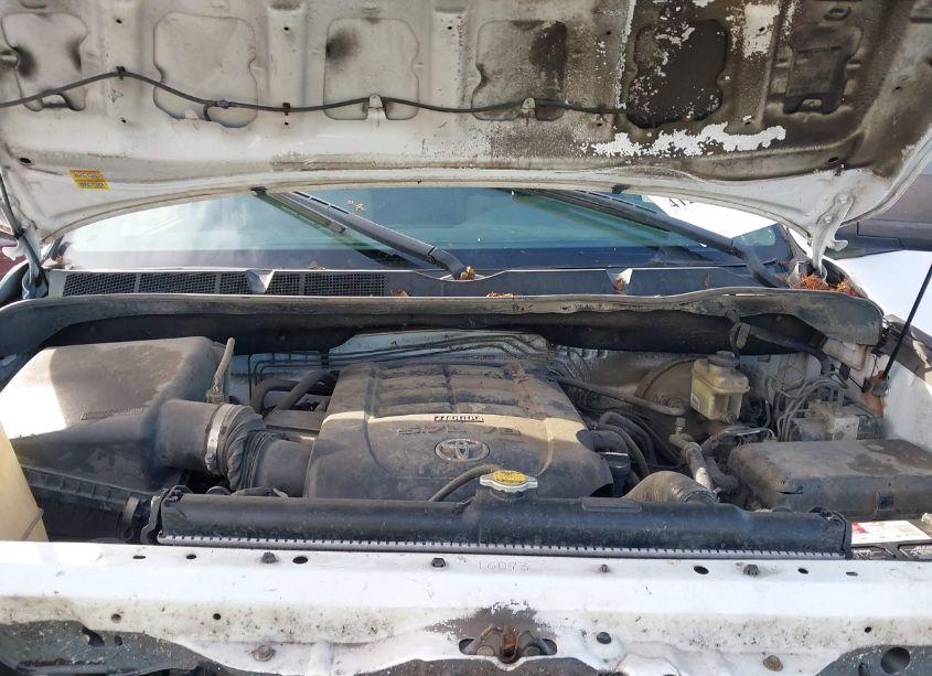 Photo 10 of 2011 Toyota Tundra GRADE 5.7L V8 (VIN 5TFRY5F12BX104593)