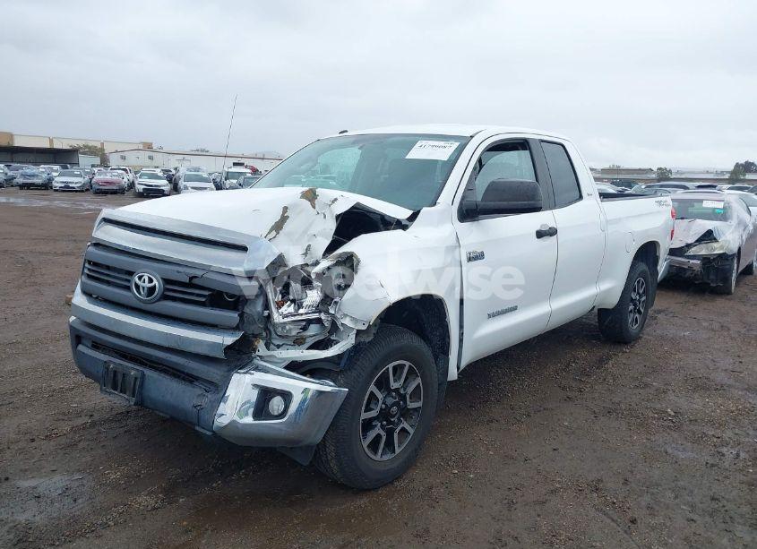 Photo 2 of 2015 Toyota Tundra SR5 5.7L V8 (VIN 5TFRY5F12FX188601)