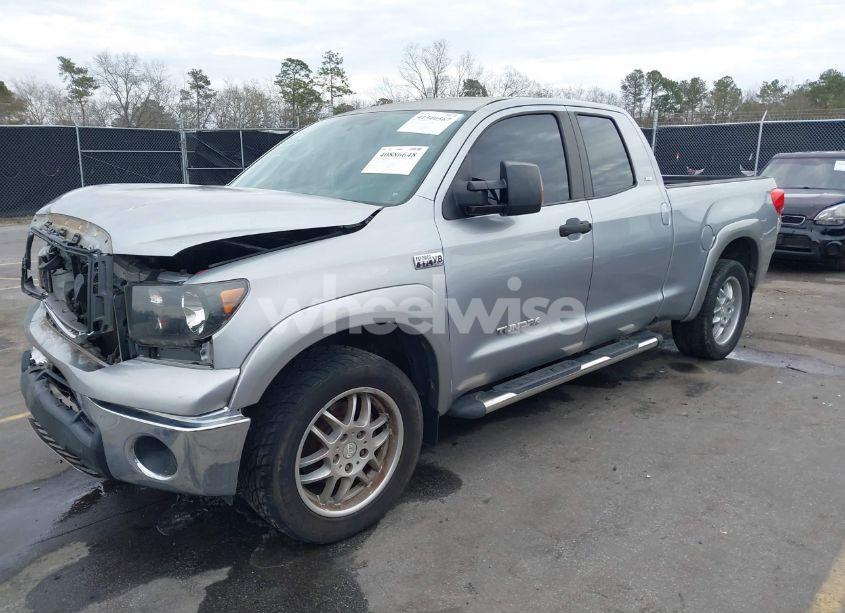 Photo 2 of 2011 Toyota Tundra GRADE 5.7L V8 (VIN 5TFRY5F13BX105493)
